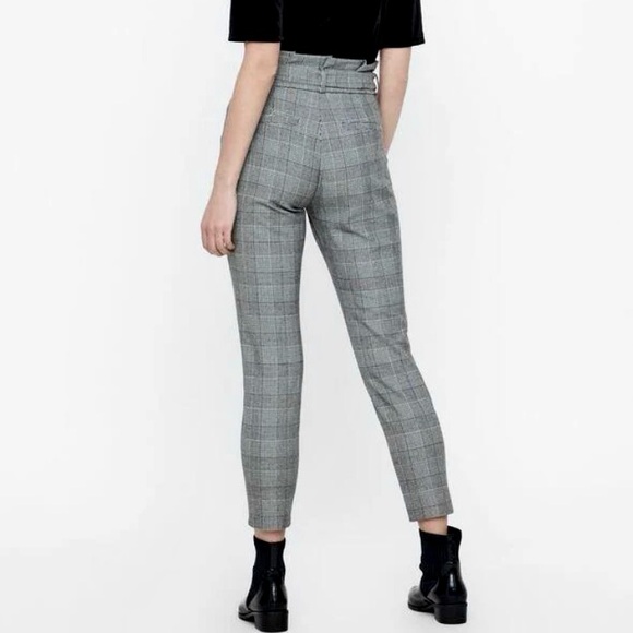 VERO MODA Black and WhitePlaid Paperbag Waist Pants with Belt - Picture 3 of 12